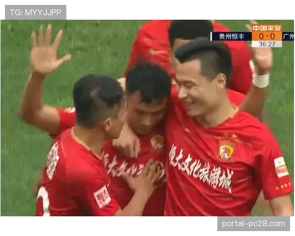 特写：攻破旧主球门后拒绝庆祝，哈弗茨获双方球迷掌声